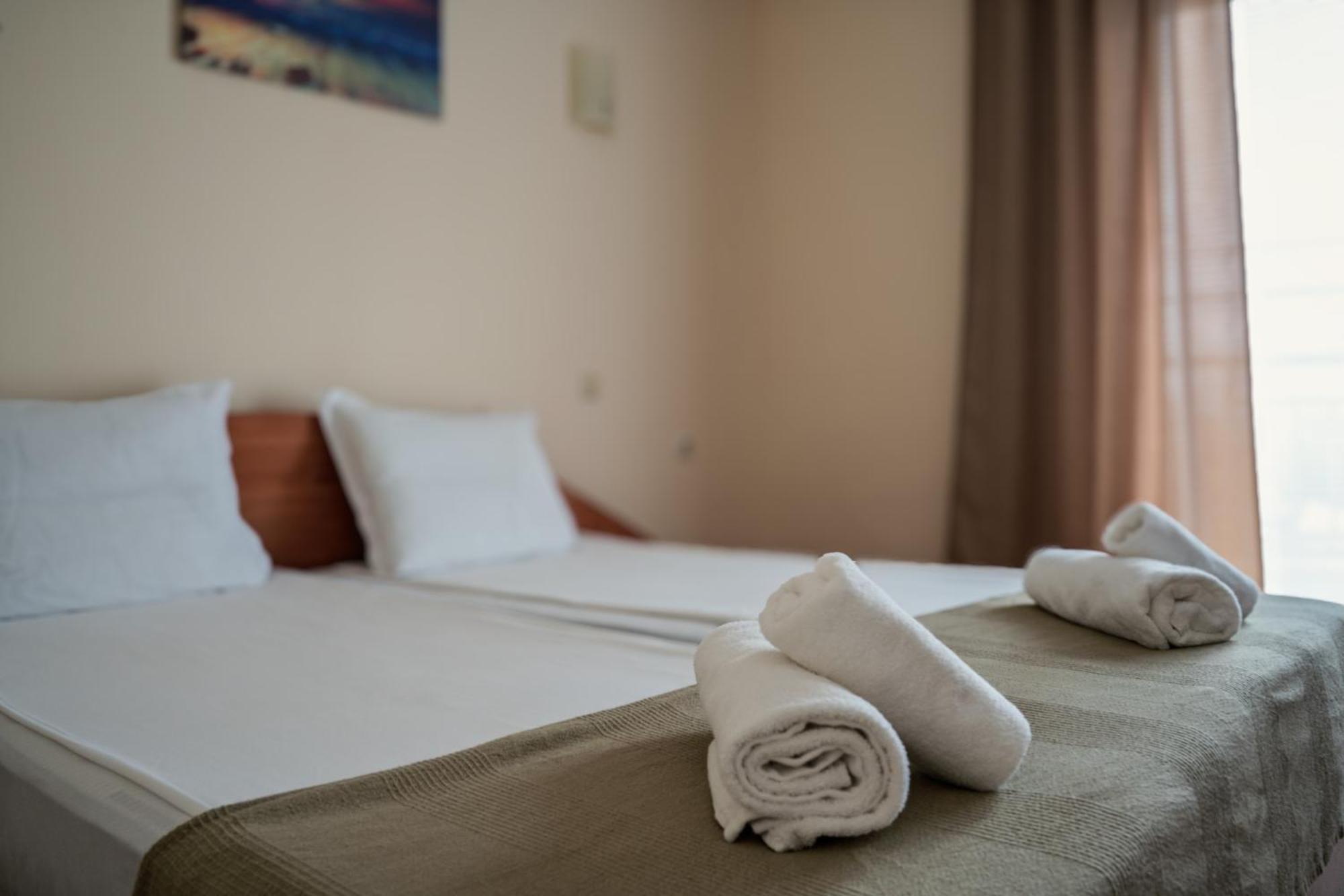 פרימורסקו Hotel Milan מראה חיצוני תמונה