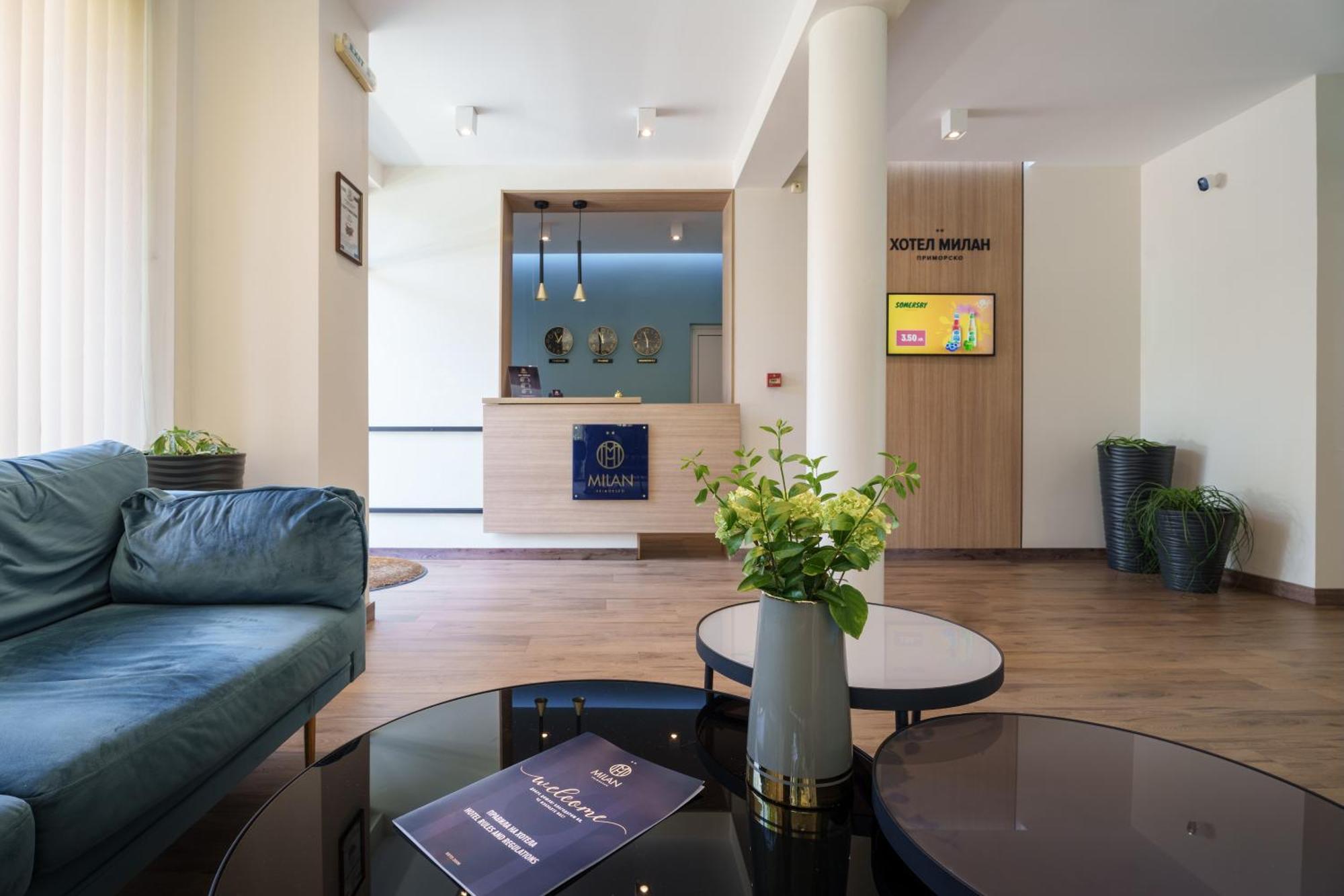 פרימורסקו Hotel Milan מראה חיצוני תמונה