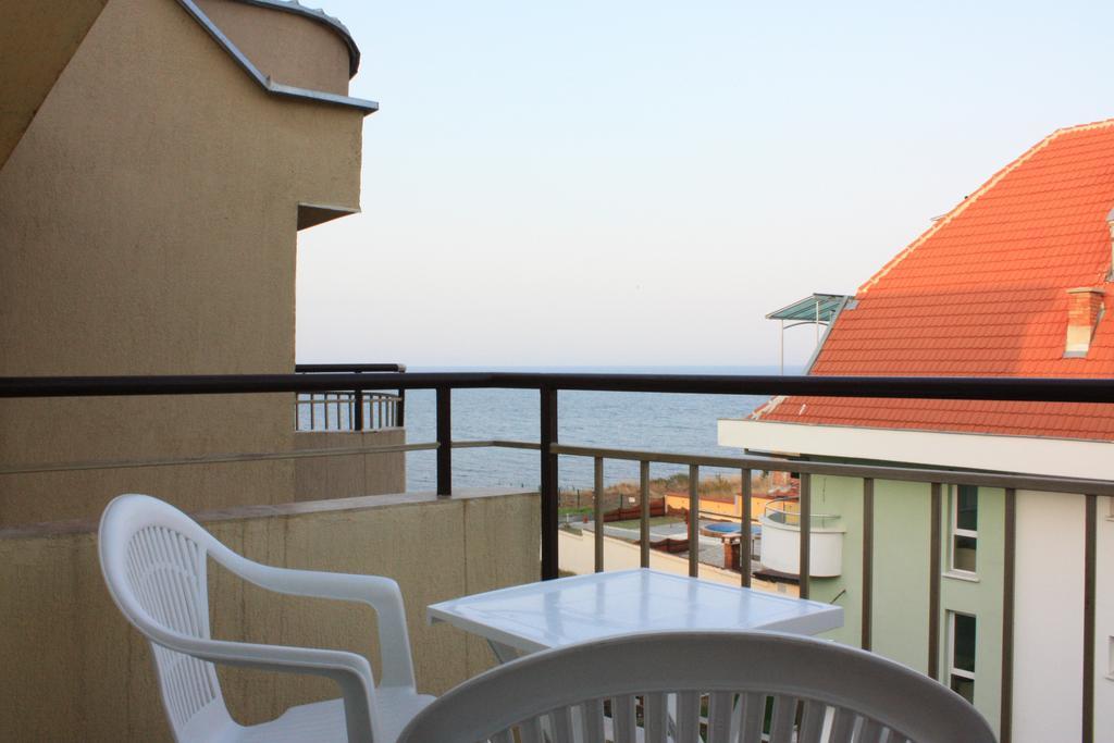פרימורסקו Hotel Milan מראה חיצוני תמונה