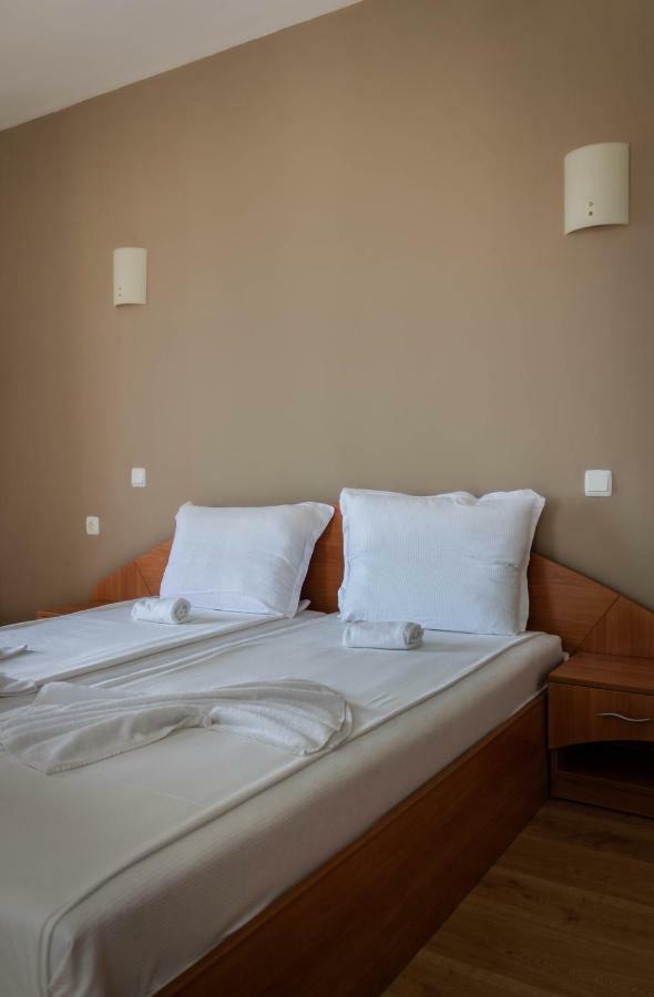 פרימורסקו Hotel Milan מראה חיצוני תמונה